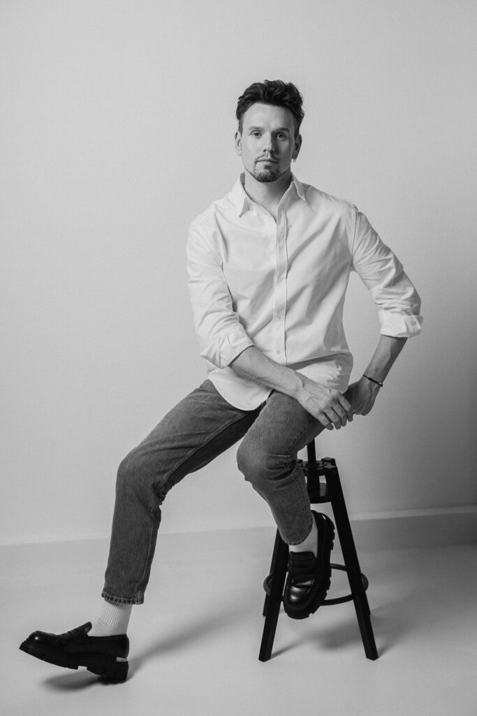 Dominic Vleer, haarkleurspecialist en topkapper uit Rotterdam De kapper van Rotterdam: Dominic Vleer beste kapper