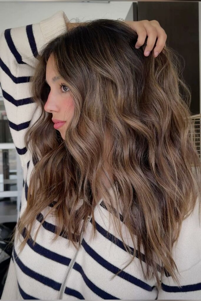 Mocha mousse haarkleur Atelier DMNC Rotterdam, de haarkleurspecialist