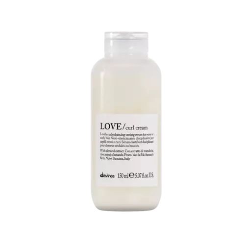 Krullen gestyled met Davines Curl Cream en diffuser